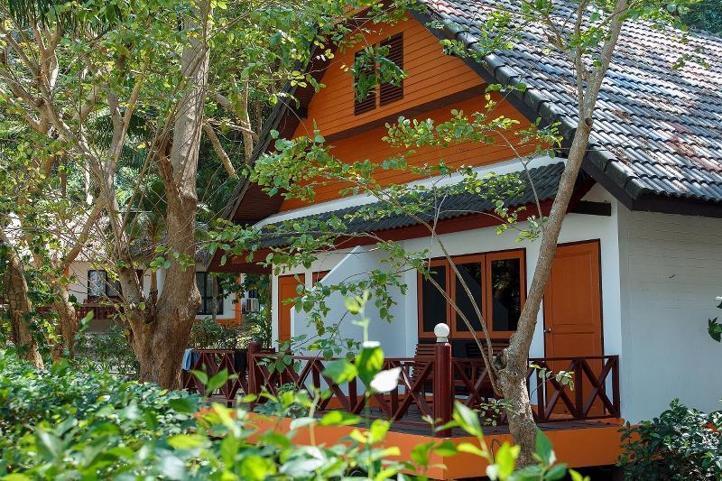 Coral Island Resort Phuket Exterior foto